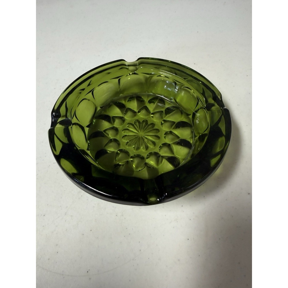 Emerald Green Art Glass Ashtray Retro 6" Round Vintage